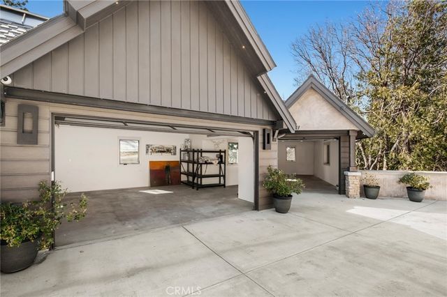 496 North State Highway 173, Lake Arrowhead, CA 92352