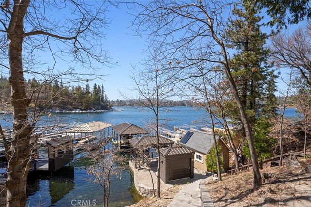 496 North State Highway 173, Lake Arrowhead, CA 92352