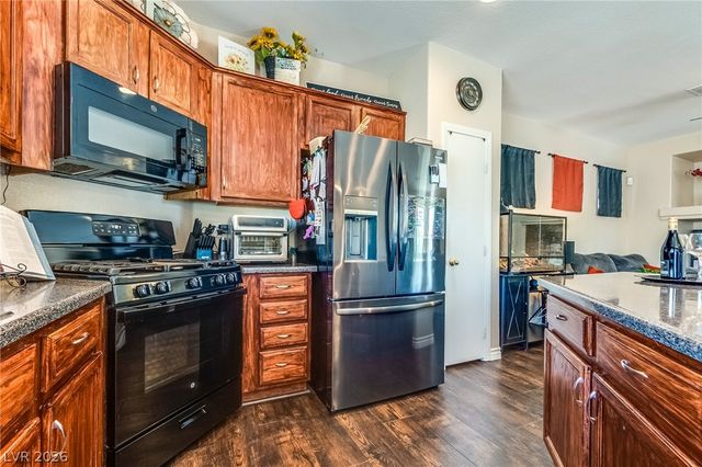 6329 Orions Tool Street, North Las Vegas, NV 89031