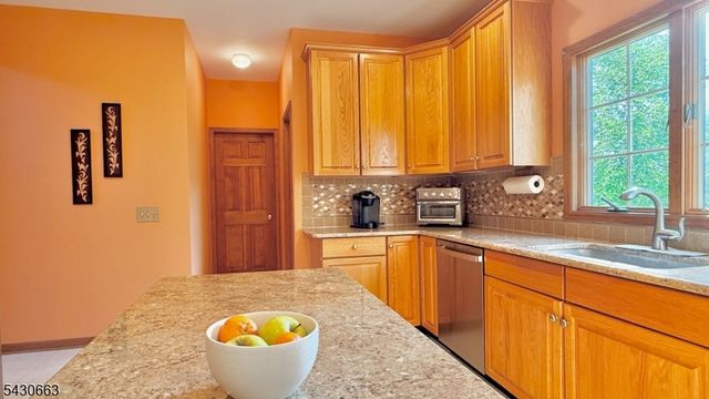 26 Poling Farm Ct, Montgomery Twp., NJ 08502