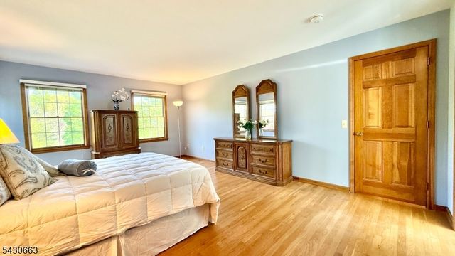 26 Poling Farm Ct, Montgomery Twp., NJ 08502