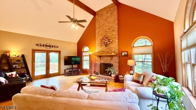 26 Poling Farm Ct, Montgomery Twp., NJ 08502