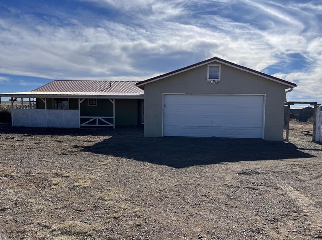 43 Reata Road, Moriarty, NM 87035
