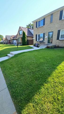 3153 S 39th STREET, Milwaukee, WI 53215