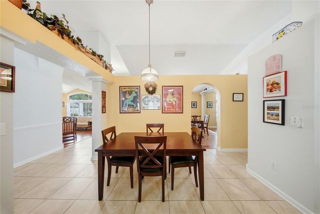 10005 KATIE COURT, Tampa, FL 33647