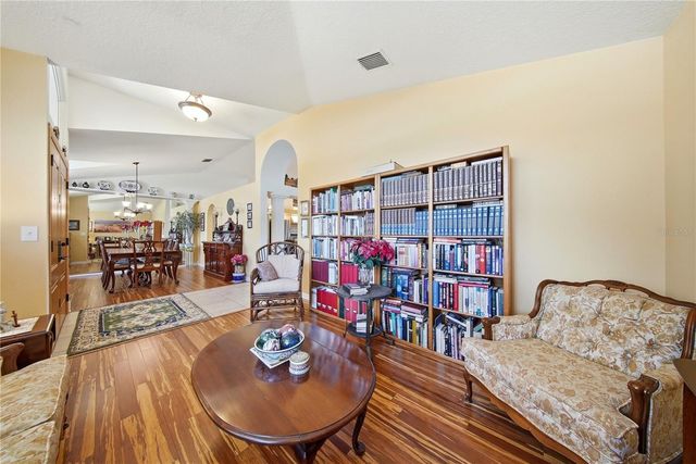 10005 KATIE COURT, Tampa, FL 33647