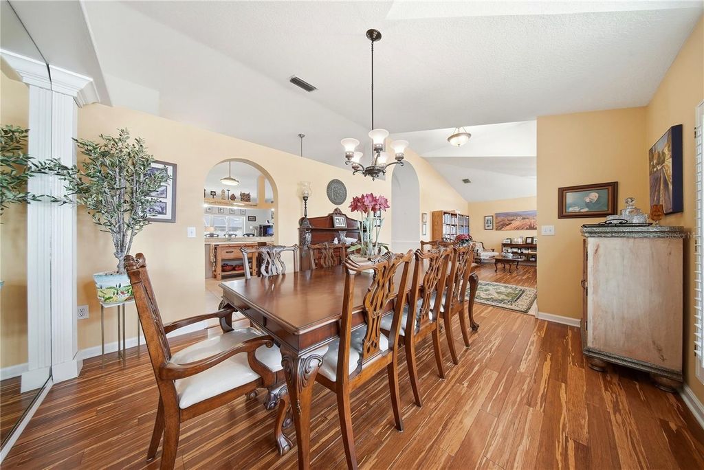 Image 12 of property listing at 10005 KATIE COURT, Tampa, FL 33647