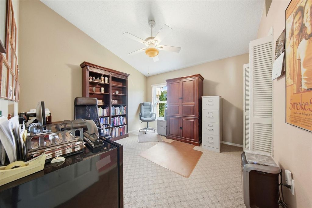 Image 40 of property listing at 10005 KATIE COURT, Tampa, FL 33647