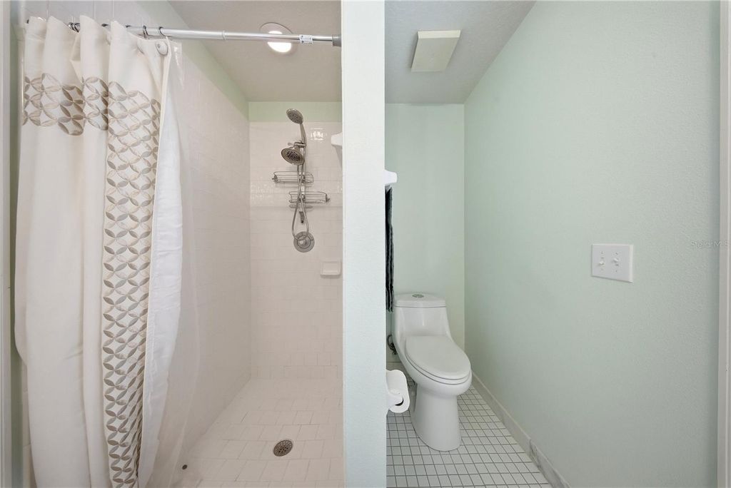 Image 47 of property listing at 10005 KATIE COURT, Tampa, FL 33647