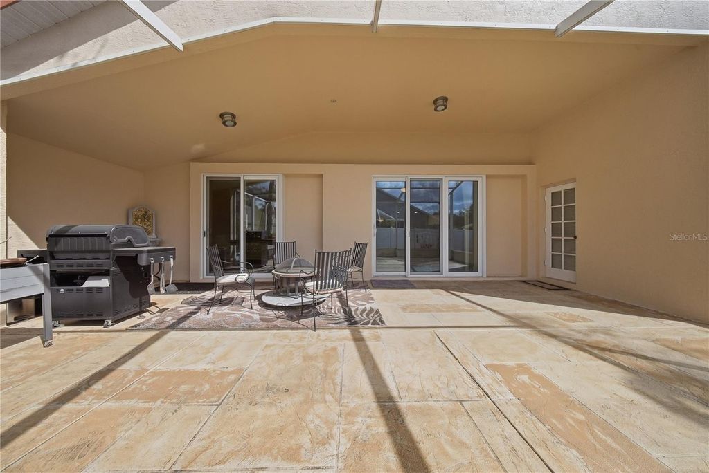 Image 49 of property listing at 10005 KATIE COURT, Tampa, FL 33647