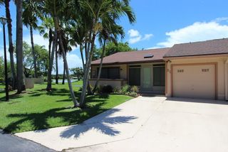61 Mayfair Lane, Boynton Beach, FL 33426