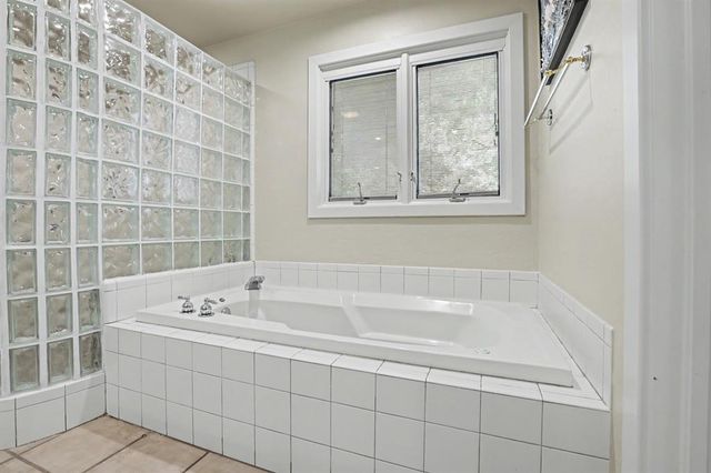 9605 Silver Lake Drive, Oklahoma City, OK 73162