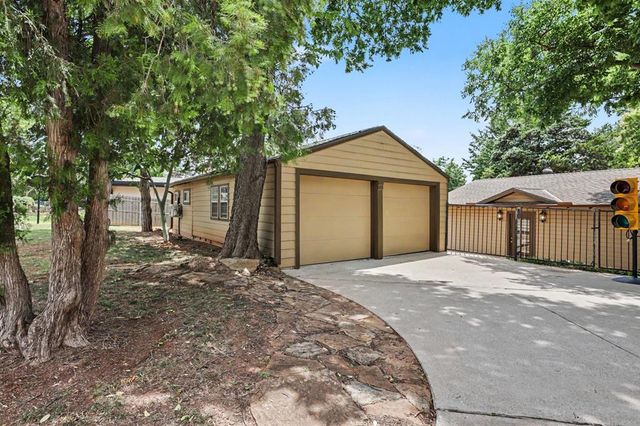9605 Silver Lake Drive, Oklahoma City, OK 73162