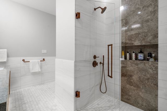 45 Temple St 102, Boston, MA 02114