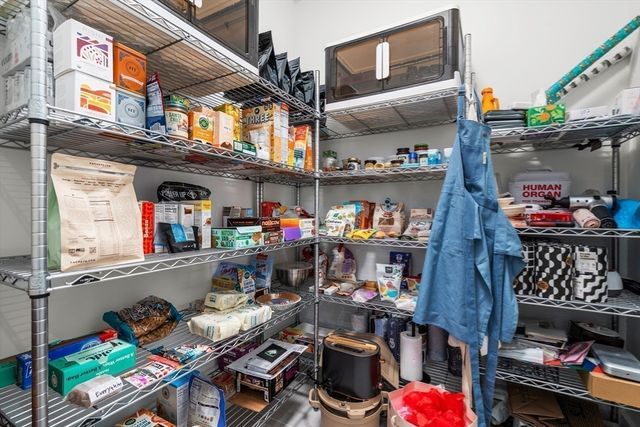 45 Temple St 102, Boston, MA 02114