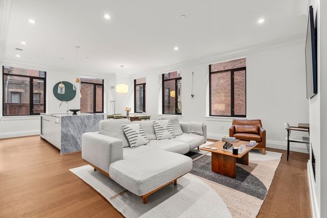 45 Temple St 102, Boston, MA 02114