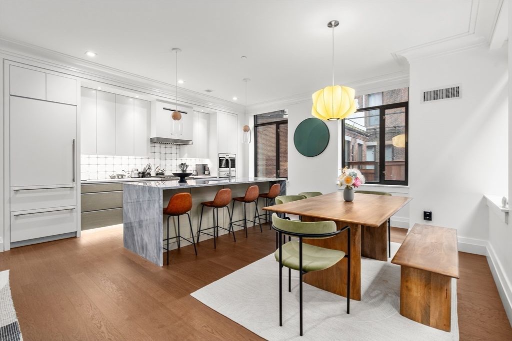 45 Temple St 102, Boston, MA 02114