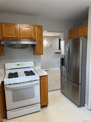 29178 Roycroft Street, Livonia, MI 48154