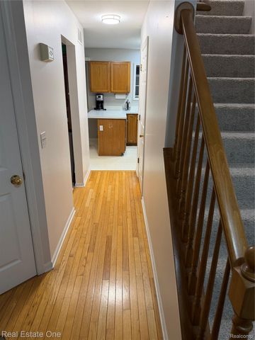 29178 Roycroft Street, Livonia, MI 48154