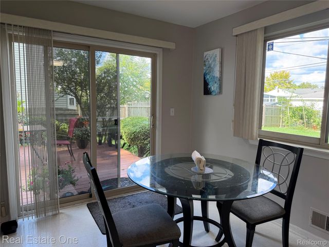 29178 Roycroft Street, Livonia, MI 48154