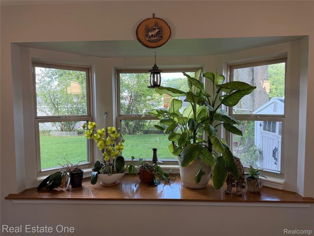 29178 Roycroft Street, Livonia, MI 48154