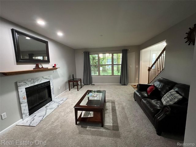 29178 Roycroft Street, Livonia, MI 48154