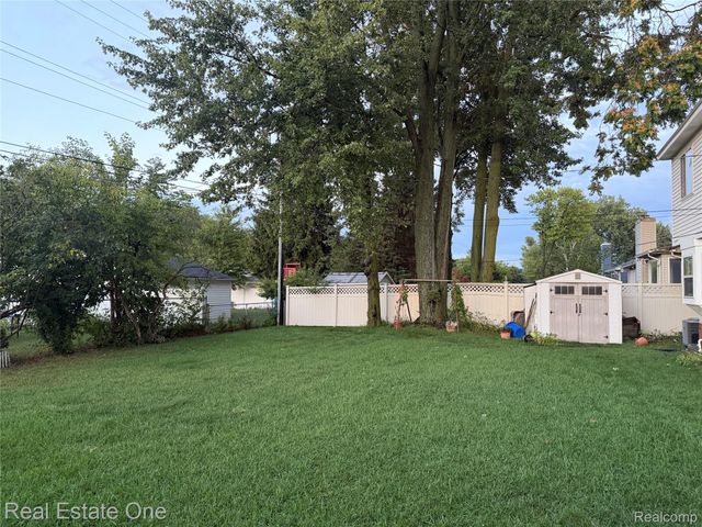 29178 Roycroft Street, Livonia, MI 48154