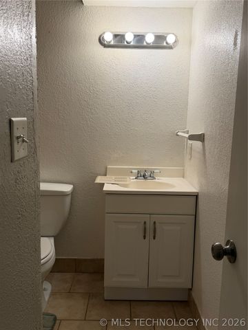 2224 E 66th Place 1208, Tulsa, OK 74136