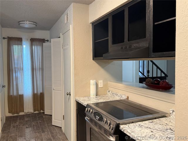 2224 E 66th Place 1208, Tulsa, OK 74136