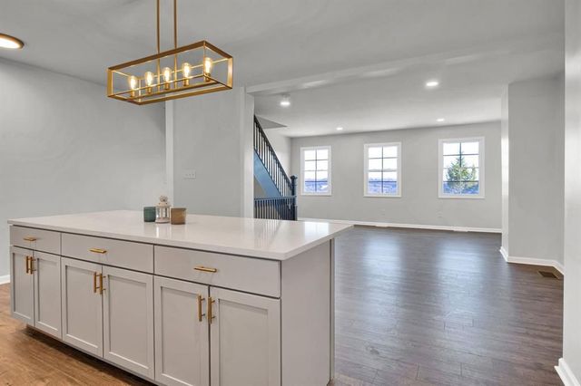 1030 Haslage AVENUE, Spring Hill, PA 15212