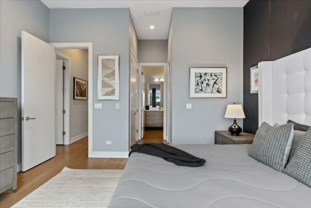 2145 W Augusta Boulevard 3PH, Chicago, IL 60622