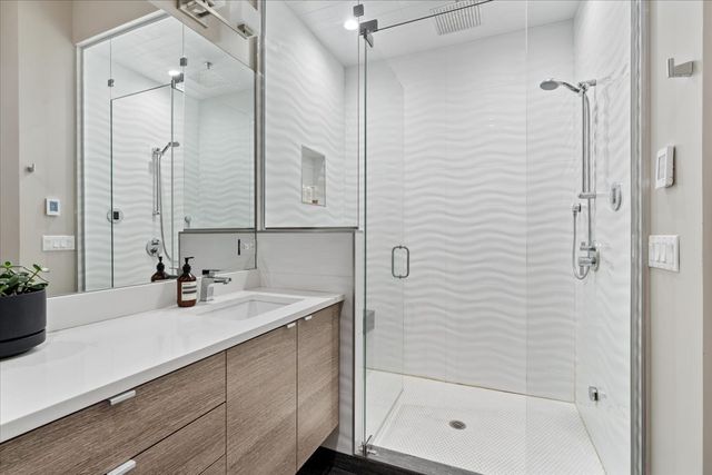 2145 W Augusta Boulevard 3PH, Chicago, IL 60622