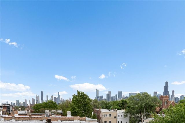 2145 W Augusta Boulevard 3PH, Chicago, IL 60622