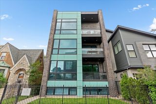 2145 W Augusta Boulevard 3PH, Chicago, IL 60622