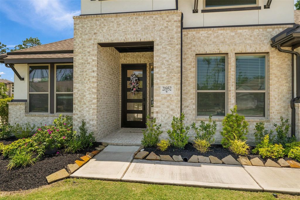 21952 Gateway Arch Drive, Porter, TX 77365