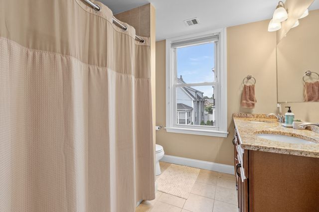 33 Cohasset St 2, Boston, MA 02131