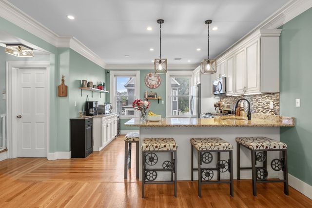 33 Cohasset St 2, Boston, MA 02131