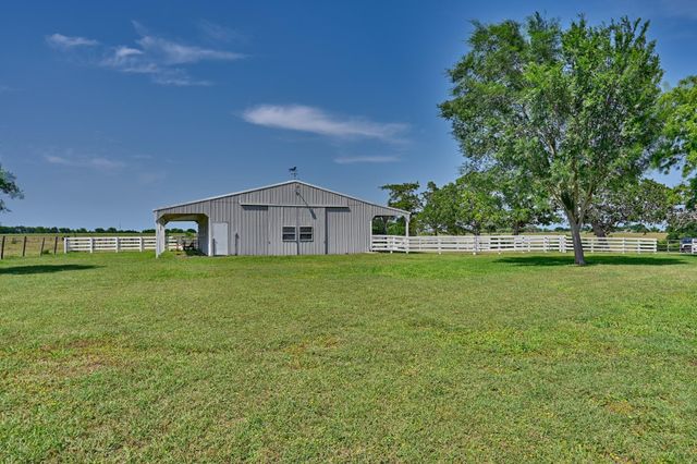 2120 Hohenwalde School RD, Brenham, TX 77833