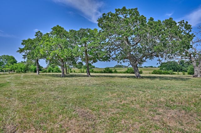 2120 Hohenwalde School RD, Brenham, TX 77833