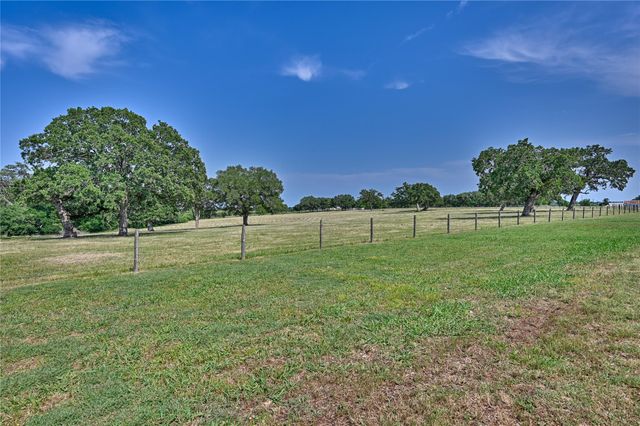 2120 Hohenwalde School RD, Brenham, TX 77833