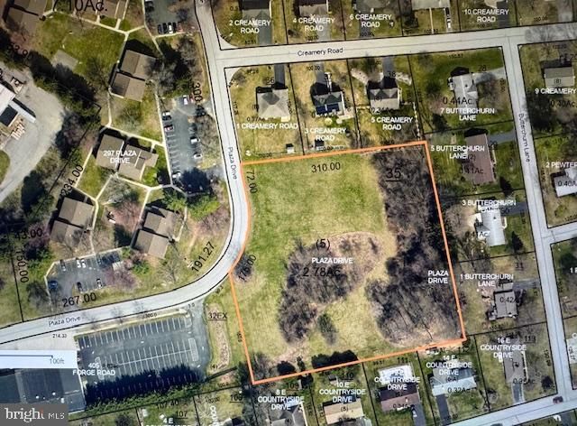 PLAZA DR, Boiling Springs, PA 17007