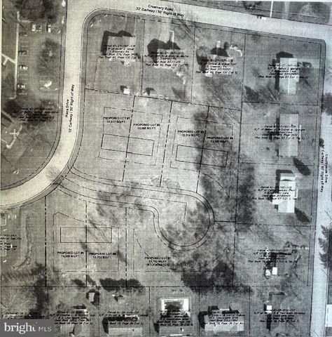 PLAZA DR, Boiling Springs, PA 17007