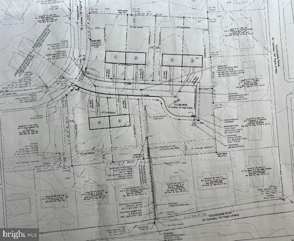 PLAZA DR, Boiling Springs, PA 17007