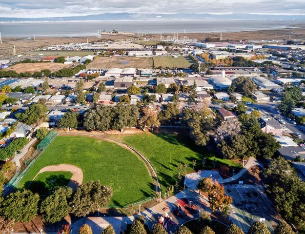 2509 Illinois Street, East Palo Alto, CA 94303