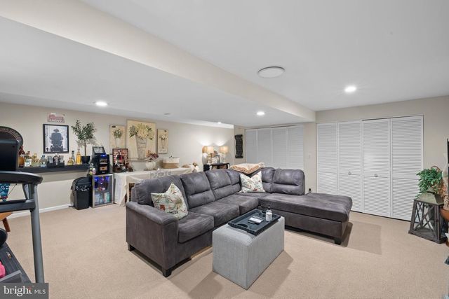 24 RALEIGH CT, Harleysville, PA 19438