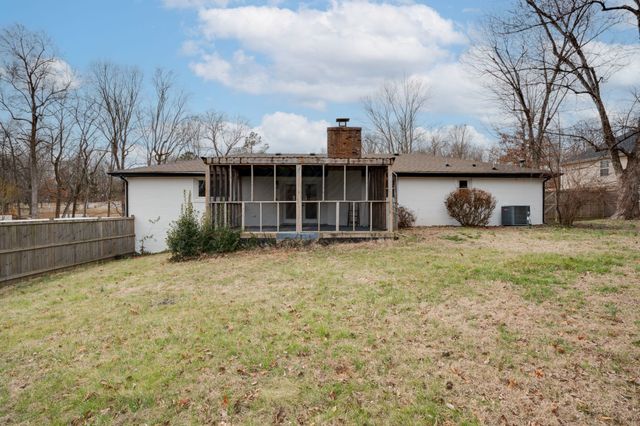 1009 Primrose Dr, Greenbrier, TN 37073