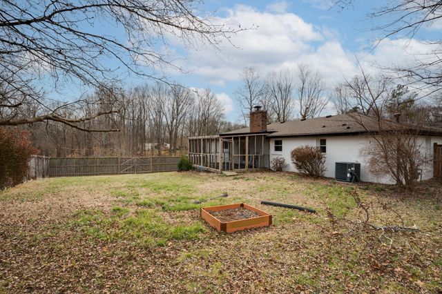 1009 Primrose Dr, Greenbrier, TN 37073