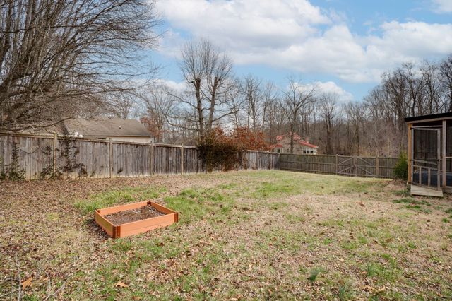 1009 Primrose Dr, Greenbrier, TN 37073