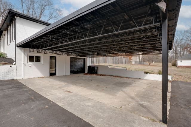 1009 Primrose Dr, Greenbrier, TN 37073