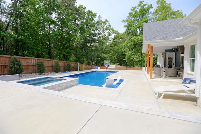33 Caurel Court, Little Rock, AR 72223